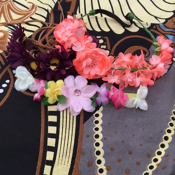 Festival Flower Crowns - Picture 1 of 4
